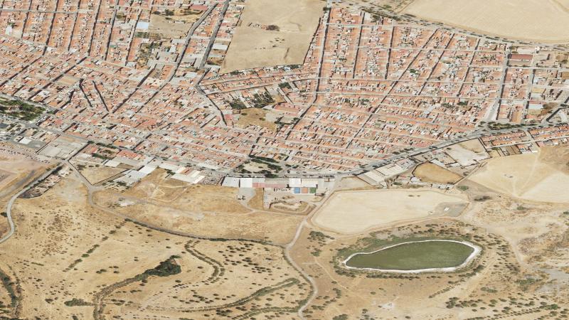 Vista aérea de la Avenida de Andalucía en Peñarroya-Pueblonuevo, Córdoba, utilizada como imagen de referencia para la subasta