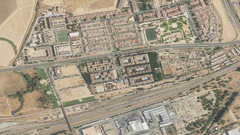 Subasta de piso y plaza de garaje en Córdoba capital — Avenida de la Paz - Casas Córdoba