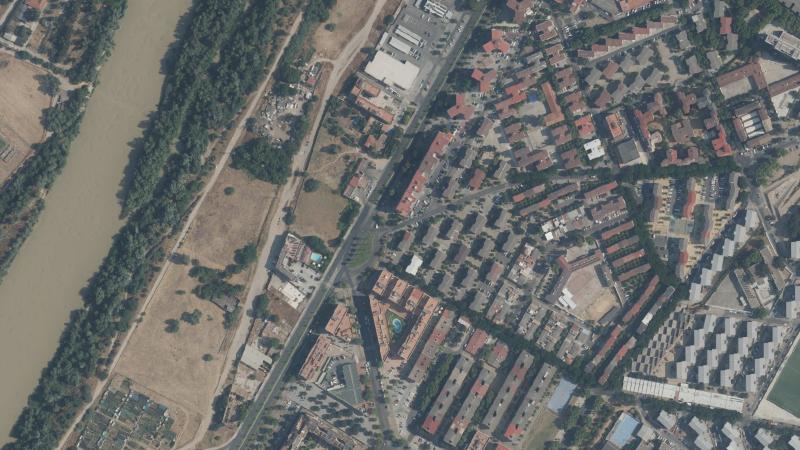 Vista aérea del entorno de la Calle Algeciras, en el Sector Sur de Córdoba, utilizada como imagen de referencia para la subasta