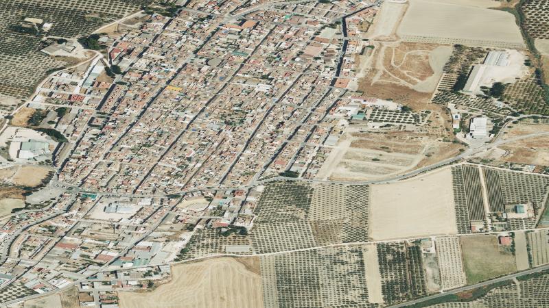 Vista aérea de la zona de la Calle Miguel Hernández en Montalbán de Córdoba, utilizada como imagen de referencia para la subasta