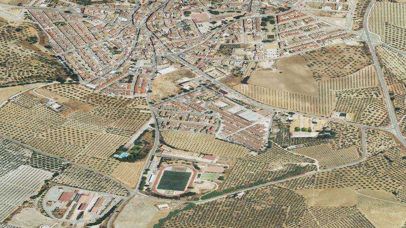 Vista aérea de la zona de Cañada del Jardín en Santaella, Córdoba, utilizada como imagen de referencia para la subasta